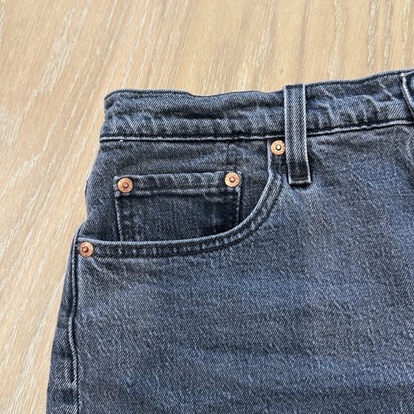 Levi’s 501 Original Black Shorts Women’s Cutoff High Rise Denim Jeans Size 29 - Picture 4 of 12